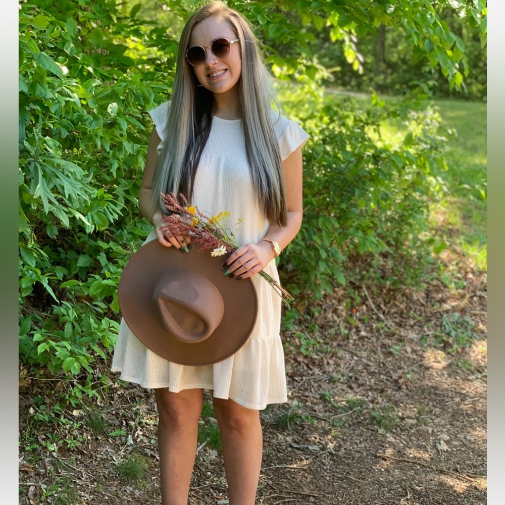 Cream Spring Dress - Picture 2 of 2